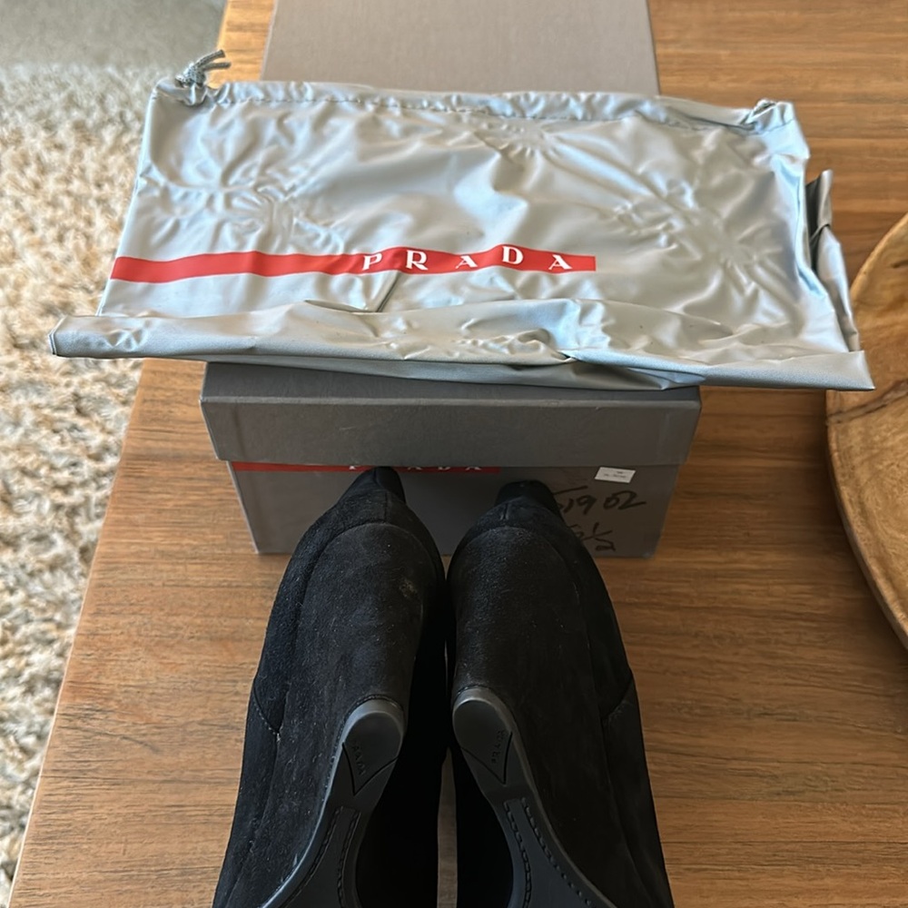 Brand New Prada Wedge boots. Size 6 1/2. Suede Made in Italy - Picture 4 of 8